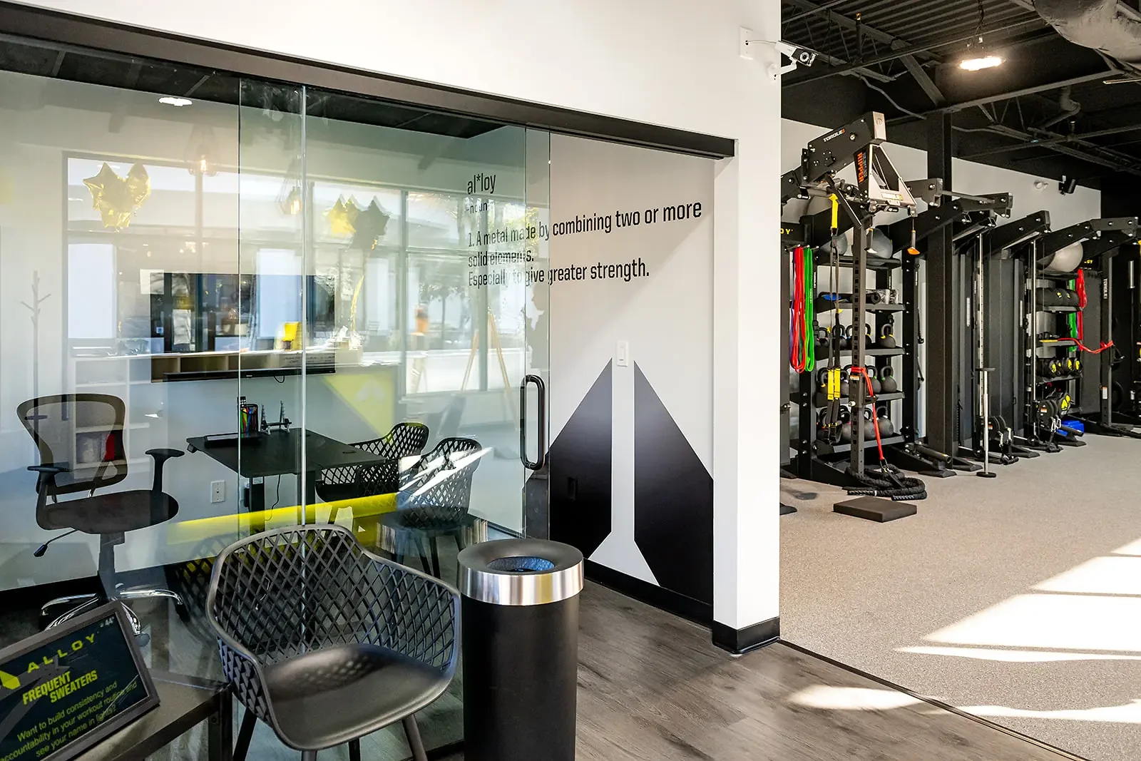 rcc-alloy-peachtree-consultation-room-01.webp