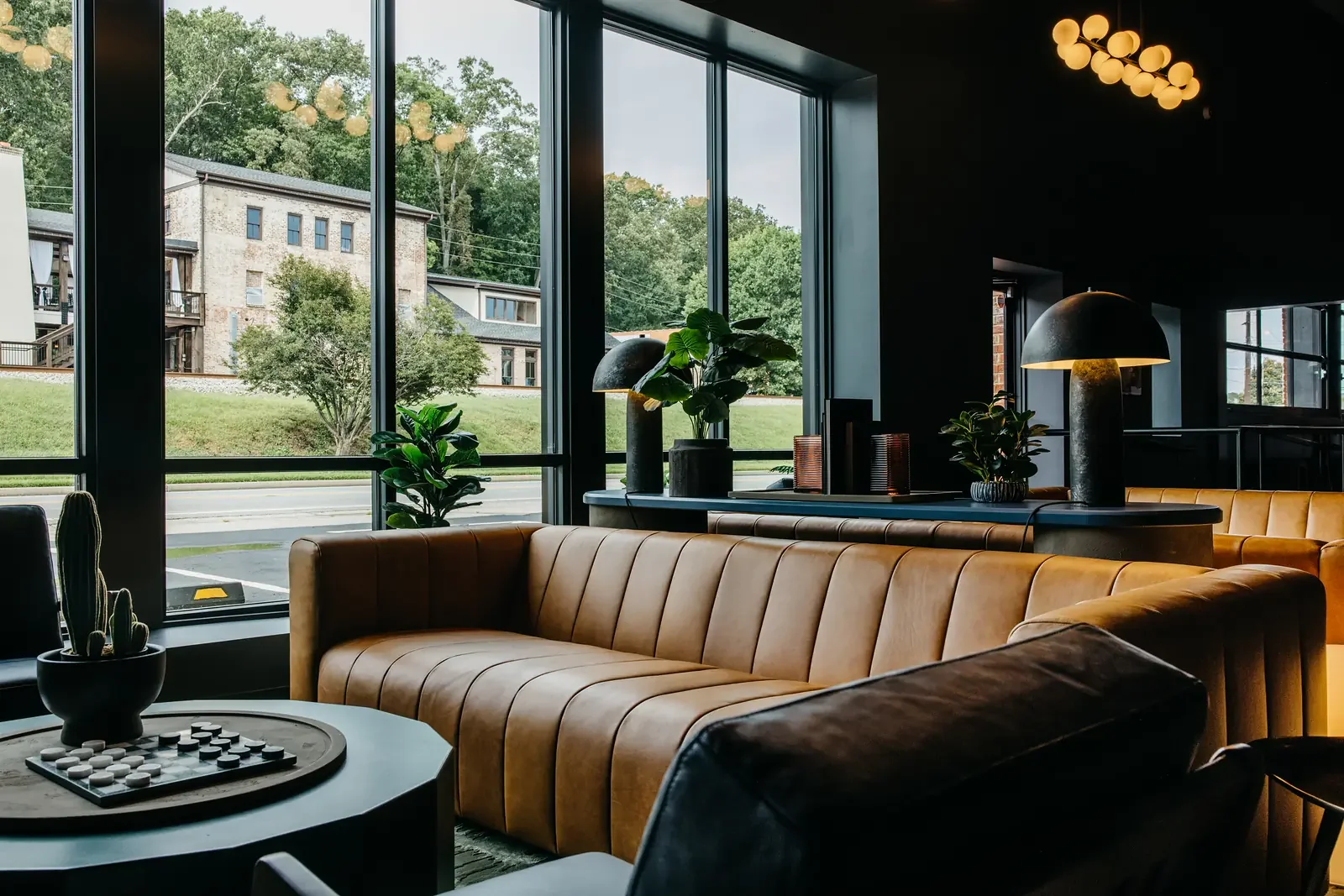 rcc-fore-seasons-golf-acworth-window-lounge-01.webp
