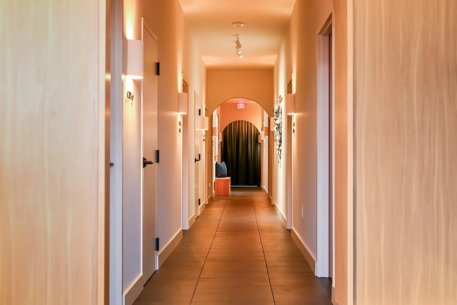 rcc-pause-treatment-hallway-01.webp
