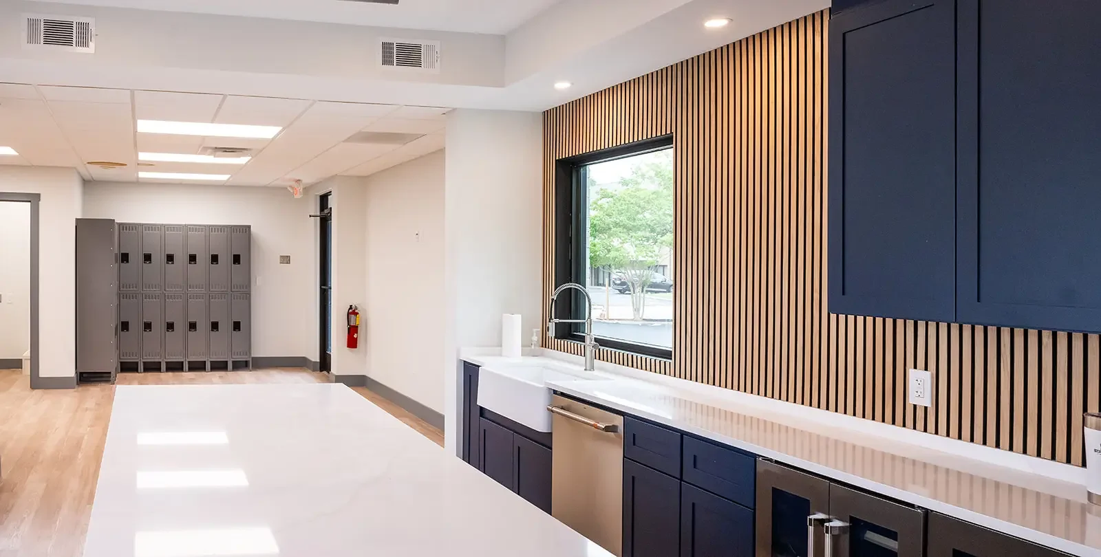 rcc-gainesville-dental-staff-kitchen.webp