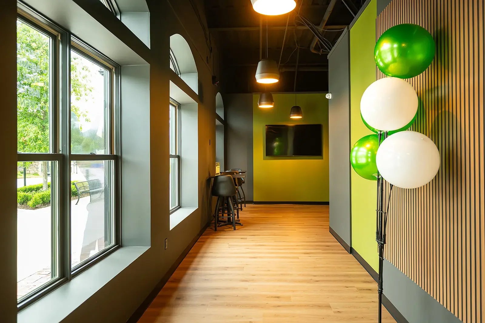 rcc-back-nine-golf-cumming-window-corridor.webp