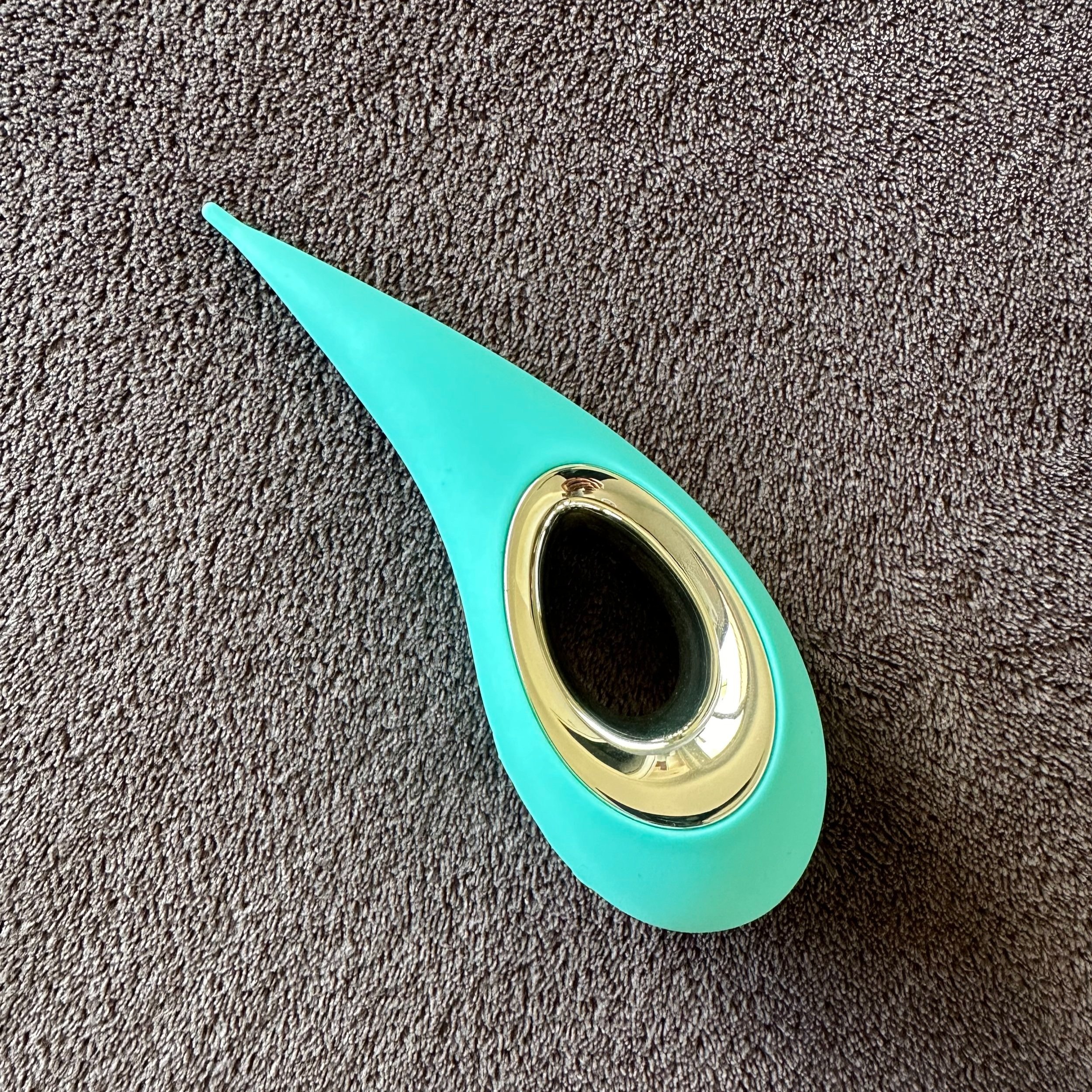 The LELO Dot