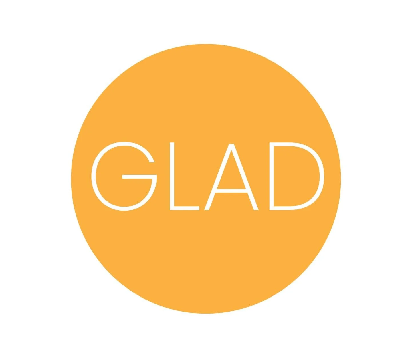 N&aring; i vinterferien feirer vi at er det ✌🏼 &aring;r siden Glad Tannregulering &aring;pnet - men visste du at Tord, Ida og Anne Emilie har jobbet sammen helt siden 2016? 💛