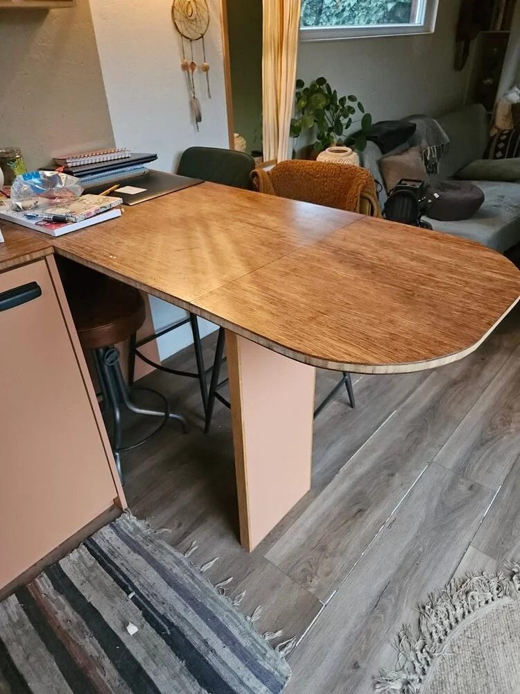 Maatwerk-keuken-en-badkamer-tinyhouse-klaptafel.jpg
