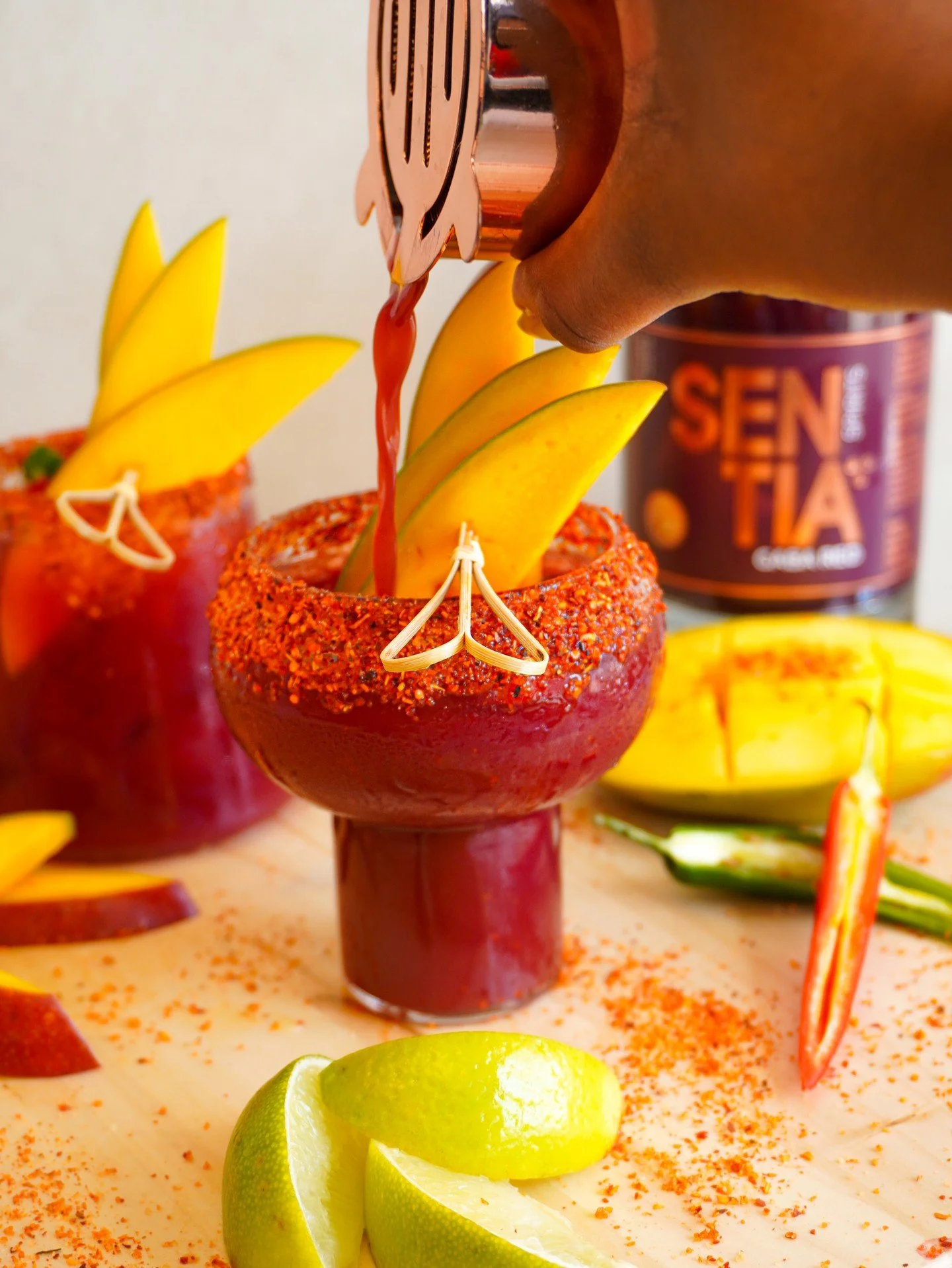 sentia Mucho Mango to welcome the week-end? 🍹 

INGREDIENTS:
50ml Sentia Red
50ml Mango juice
15ml Hot honey syrup
15ml Spicy mango syrup
15ml Lime juice

METHOD:
1) Rim a glass with lime and Tajin and fill
with ice
2) Shake all the ingredients in a