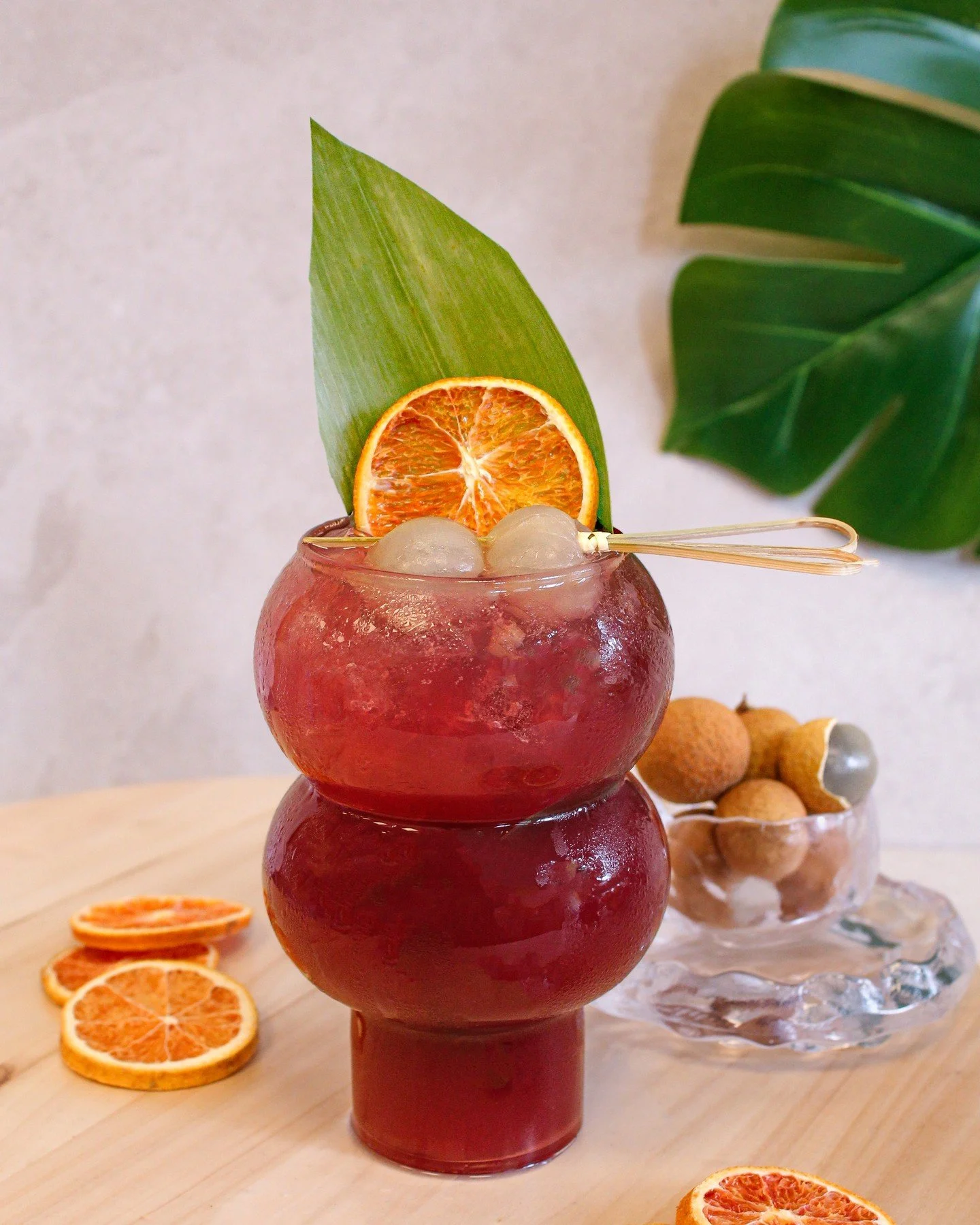 Dreaming about summer with @sentiaspirits Island Infusion mocktail. Happy Monday! ✨🍹 

INGREDIENTS:
-50ml Sentia red
-50ml lychee juice
-25ml coconut water
-50ml pineapple juice
-25ml spicy mango syrup
-Top with Lemonade

METHOD:
-Place a bamboo lea
