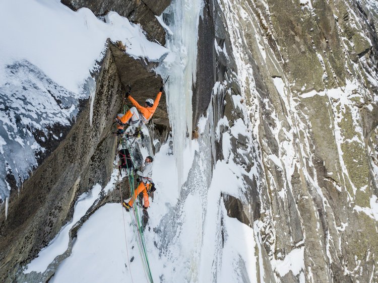 dani-arnold-uristier-schoellenenschlucht-5.jpg