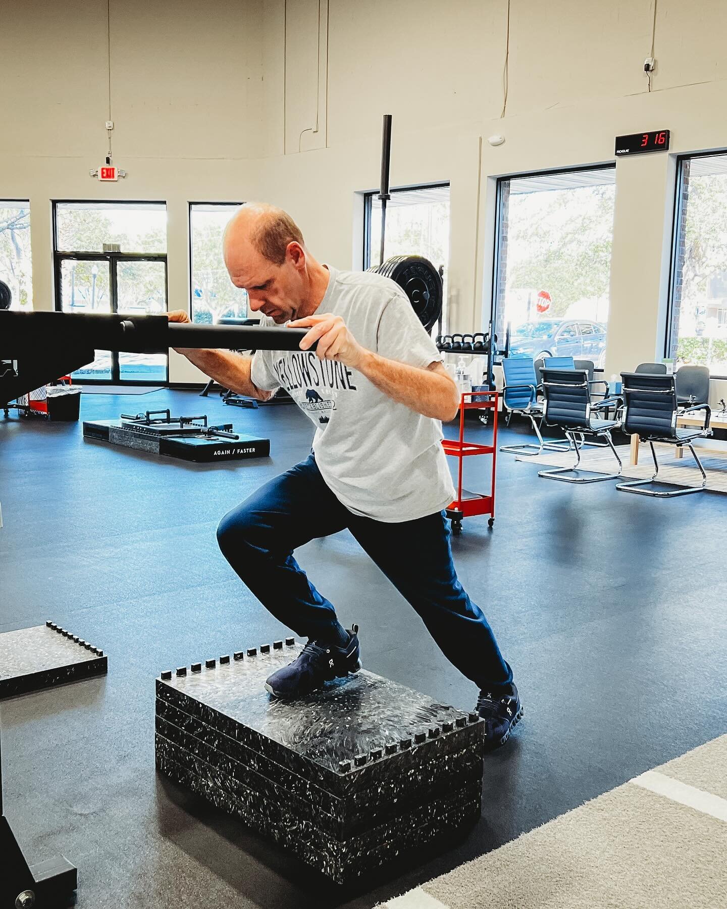 Ross&rsquo;s journey has been anything but easy. After multiple knee and back surgeries he&rsquo;s trusted the process and is feeling better each day. 👏🏽
#premierperformance #backpain #kneepain #lumbarfusion #lakemaryphysicaltherapy #longwood #spin