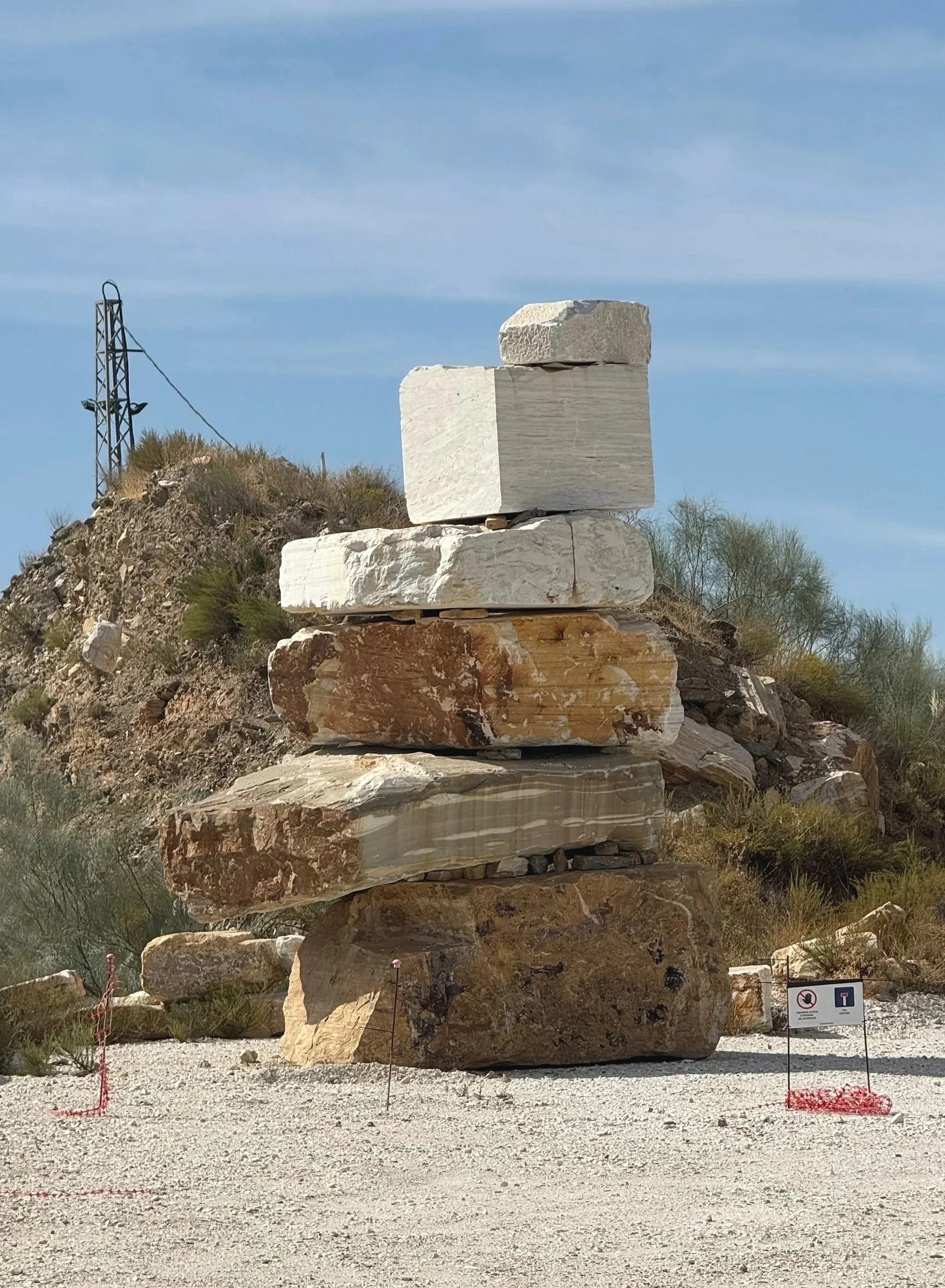Stenbrott - Spanien

Studieresa tillsammans med stenfirman Valter Eklund. Hösten 2025.