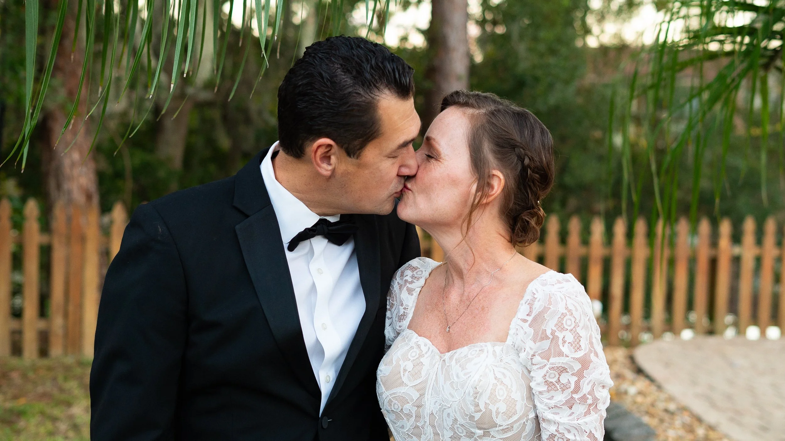 Florida Backyard Wedding Photography.jpg