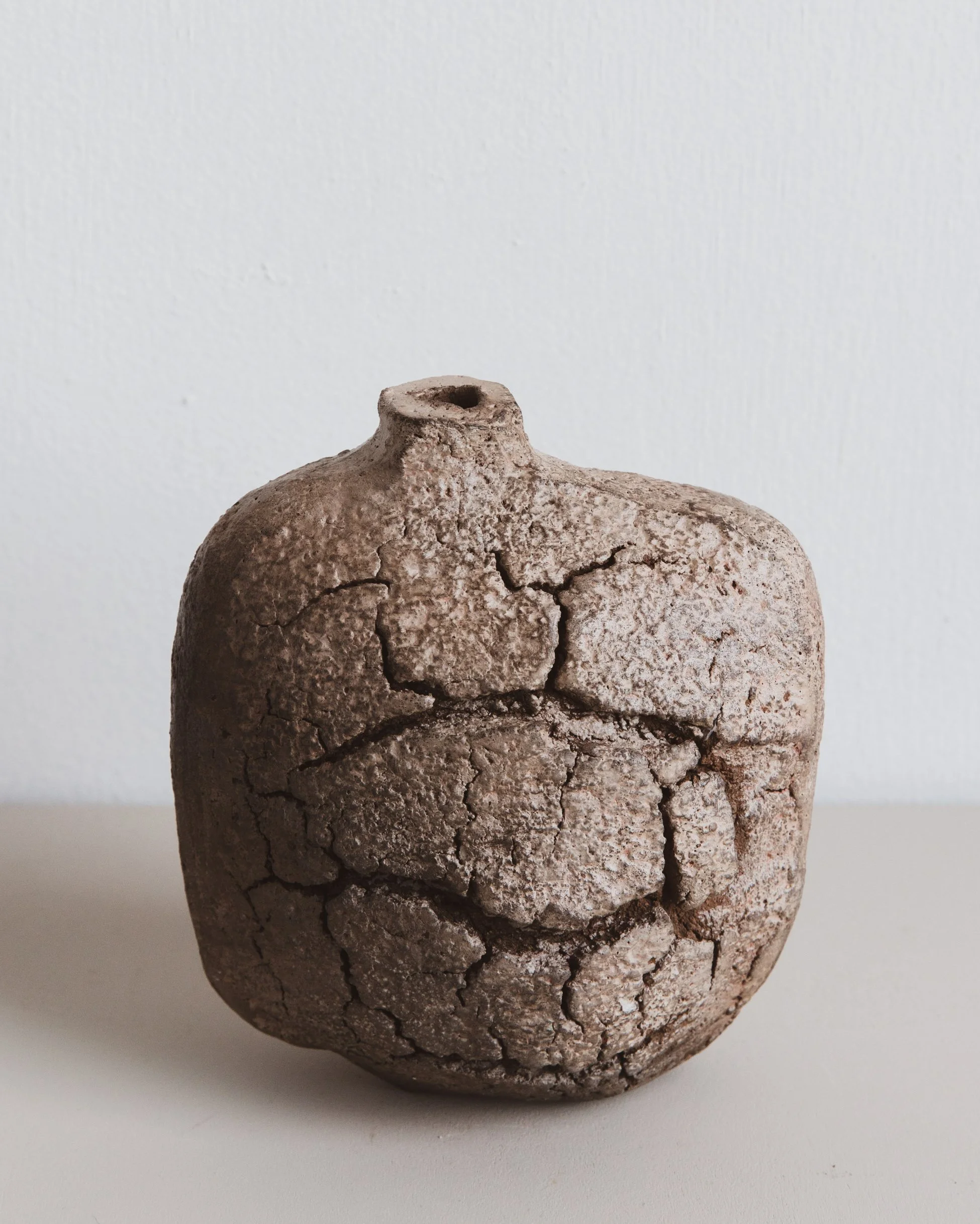 Reminiscence_2024_Ceramic_5x12_ x15_IlonaGolovina.jpg