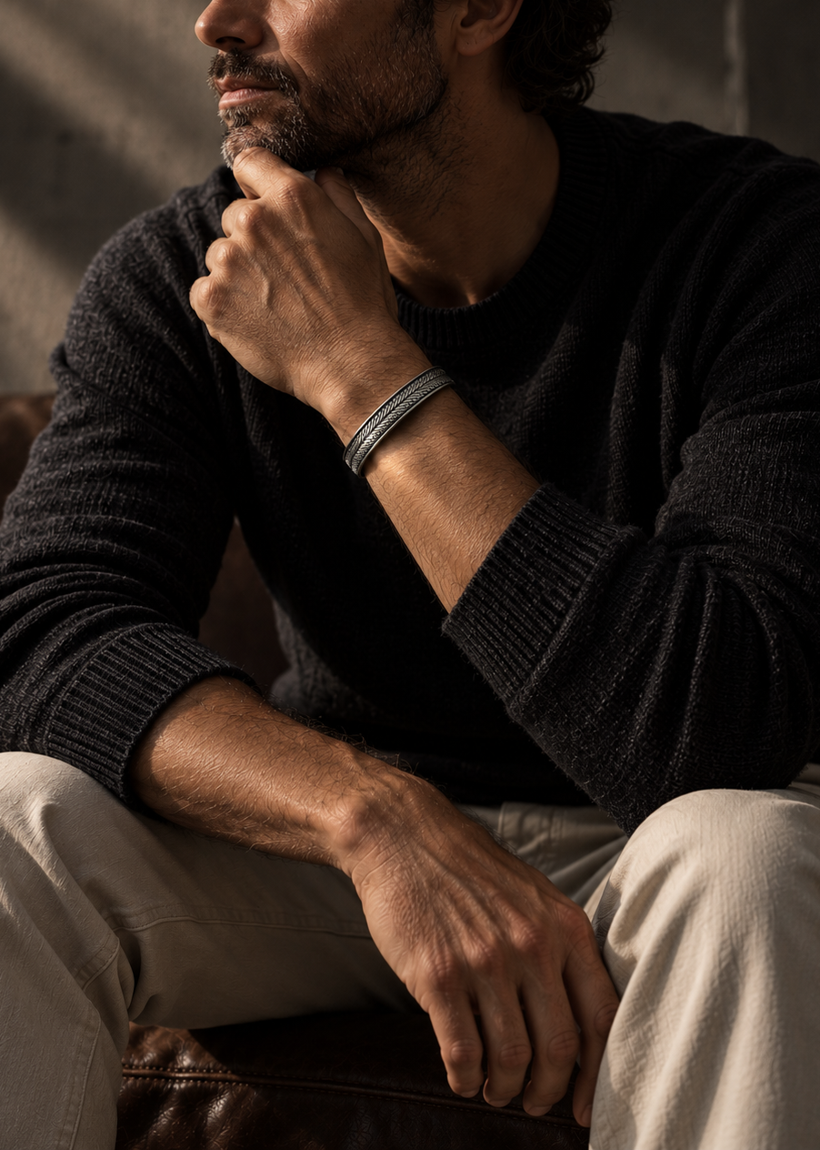 Wheat Cuff - Titanium.png