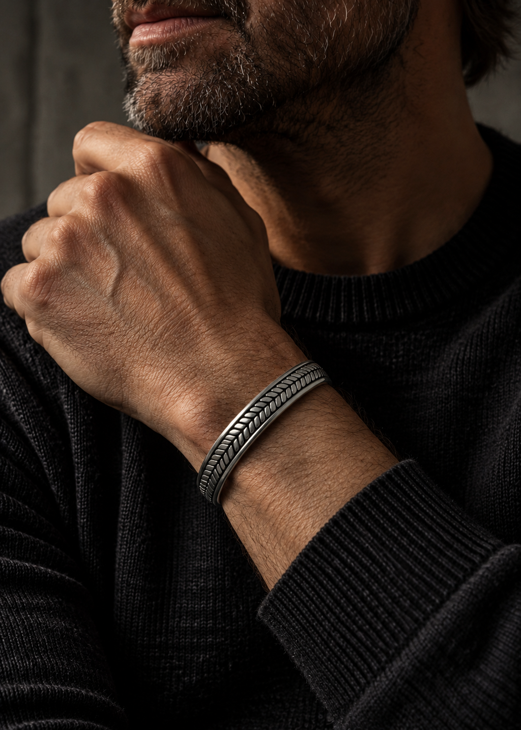 Leaf Cuff - Titanium.png