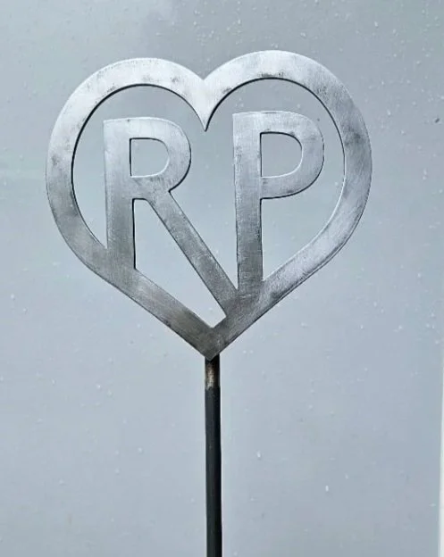 Steel decorative stake