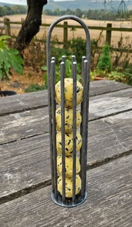 Bird feeder