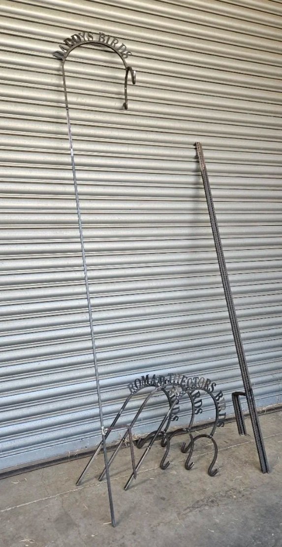Bird feeder hanger