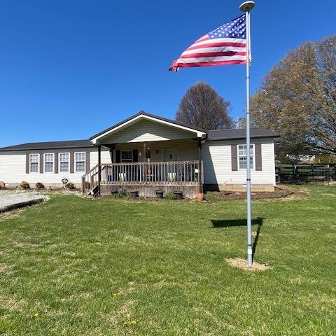 🏡🏡Come home to the country! Mini Farm with fencing for all your animals!  Let's go take a look at this three bedroom two bath manufactured home situated on 5 scenic acres located at 1670 Sullivan Lane in historic Bardstown, Ky offered by Mike &amp;