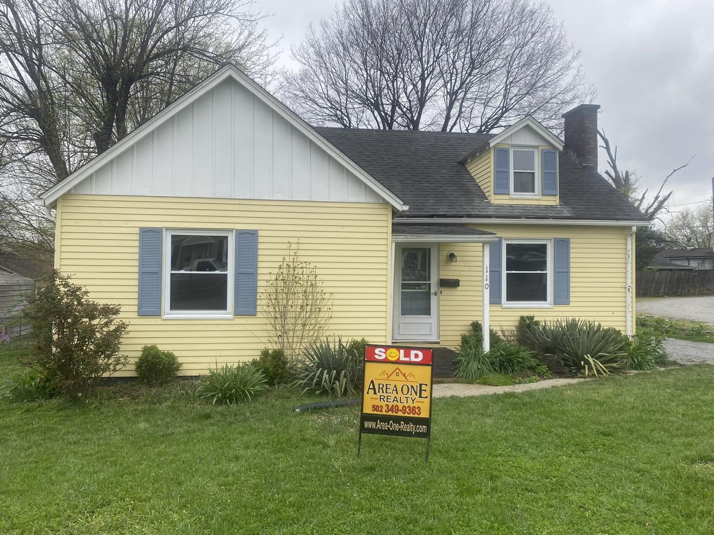 💥‼️💥SOLD💥‼️💥SOLD💥‼️💥SOLD
Another wonderful Historic Bardstown, Ky home 🏡 SOLD at 110 S. Kennett Avenue by Mike &amp; Kathy Ballard of Area One Realty!!

Are you ready to make a move? Area One Realty can help you every step of the way! Give us 