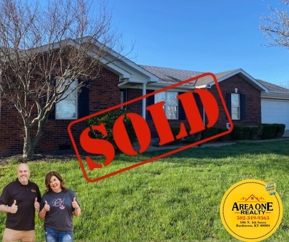 ‼🏡‼ SOLD ‼🏡‼ SOLD ‼🏡‼ SOLD ‼🏡‼ SOLD ‼🏡‼ Another GREAT home 🏡SOLD by Mike &amp; Kathy Ballard of Area One Realty at 1001 Walnut Creek Drive in historic Bardstown, Kentucky! 

Spring🌷🌺 is upon us &amp; NOW is a GREAT time to get your home 🏡LIS