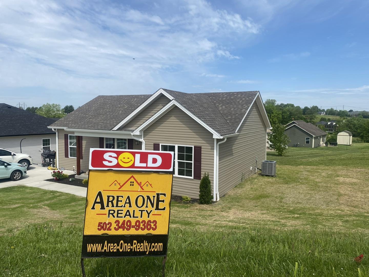 🏡 SOLD 🏡 SOLD🏡 SOLD🏡 SOLD 🏡
Another wonderful new construction home 🏡 SOLD by Mike &amp; Kathy Ballard of Area One Realty at 100 Early Times Blvd located in the Woodlawn area of historic Bardstown, Ky 

Thank you to our wonderful seller for cho