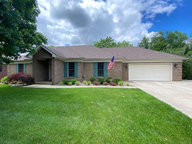 Wonderful NEW LISTING offered by Mike &amp; Kathy Ballard of Area One Realty at 912 Woofs Run Td located in the Holly Hills neighborhood conveniently located in town in historic Bardstown, Ky. This spacious &amp; comfortable home 🏡 offers
🌼 3 Bedro