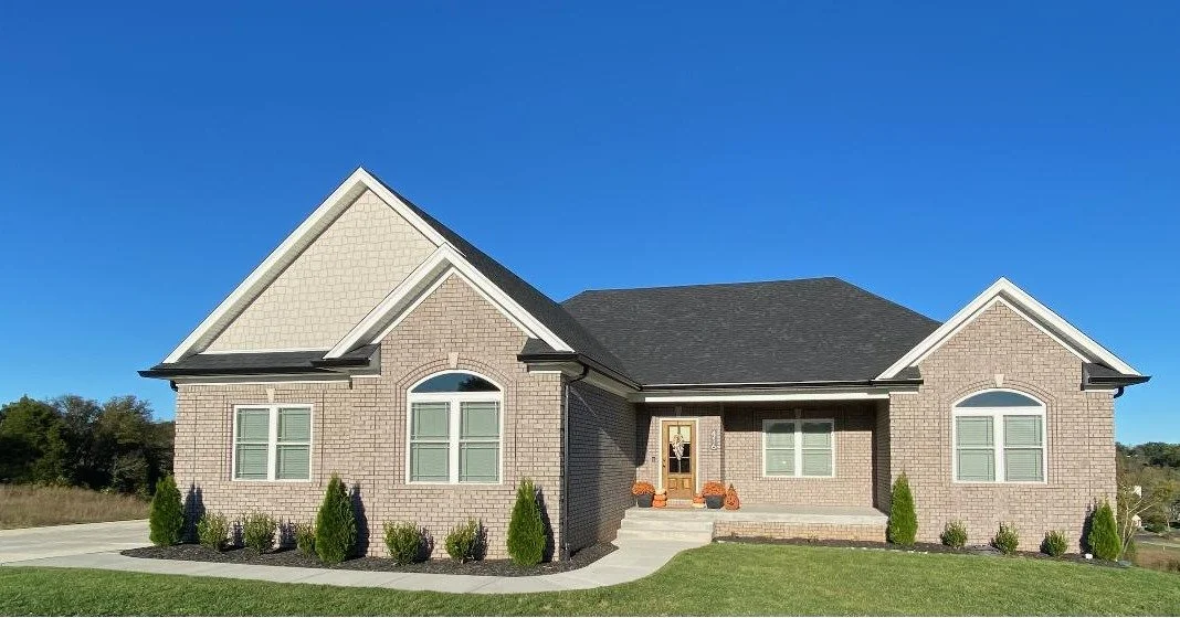 🎃👻 It’s a boo-tiful time to buy a home! 🏡 Fall leaves, cozy nights, and spooky charm make this season the perfect time to find your dream home. Don’t let the market scare you — with Area One Realty by your side, the process is an