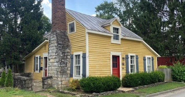 🍂 November is the perfect time to fall in love with a new home! With cooler weather, motivated sellers, and less competition from other buyers, now&rsquo;s your chance to find the home you&rsquo;ve been dreaming of. 🏡 Area One Realty is here to gui