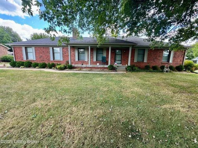 🏡 🍁Lets go take a look at Area One Realty&rsquo; GREAT LISTING 🏡 at 123 Highland Drive in Bardstown, Ky offered by Mike Ballard &amp; Bailey Mashburn of Area One Realty 🍁🏡

This Spacious home 🏡 offers:
🏡 3 Bedrooms 🛌 
🍁 2 Baths🛁 
🏡 2 car a