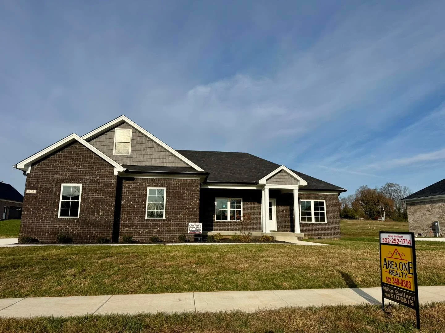 ‼️🚨🏡 NEW LISTING ALERT 🏡🚨‼️

🍁 🏡Area One Realty has a Beautiful NEW LISTING 🏡 at 405 Palmetto Way located in the Rowan Hills neighborhood of historic Bardstown, Ky offered by Bailey Mashburn &amp; Mike Ballard of Area One Realty. 🏡🍁

Newly c