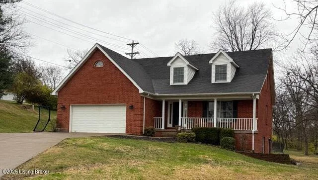 🏡Let&rsquo;s schedule a time to go take a look 👀 at Area One Realty&rsquo;s NEWEST listing at 111 N Salem Drive in historic Bardstown, Ky! 🏡 offered by Mike &amp; Kathy Ballard. 

This spacious  home 🏡 offers:
🏡 3 Bedrooms 🛌 
🍁 3.5 Baths 🛀 
?