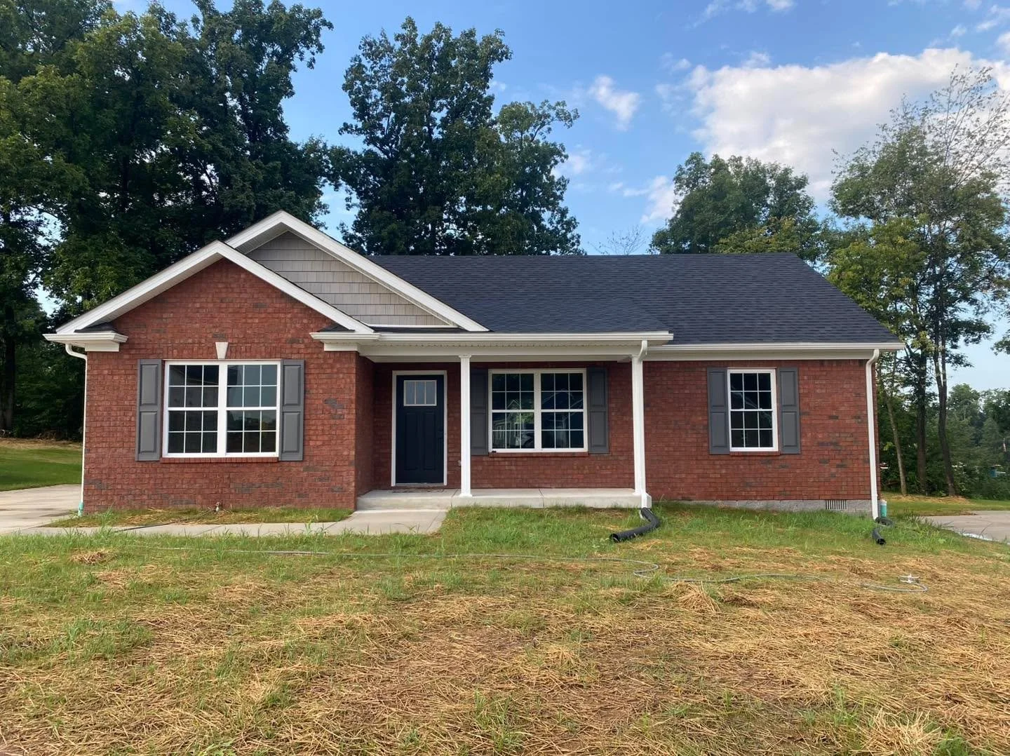🌲 🎅 Don&rsquo;t miss your chance to own this GREAT  new construction home 🏡. Let&rsquo;s go take a look 👀  at 411 Park Hill Ct. in historic Bardstown, Ky offered by Mike &amp; Kathy Ballard of Area One Realty🎅🎄

This GREAT New Construction home