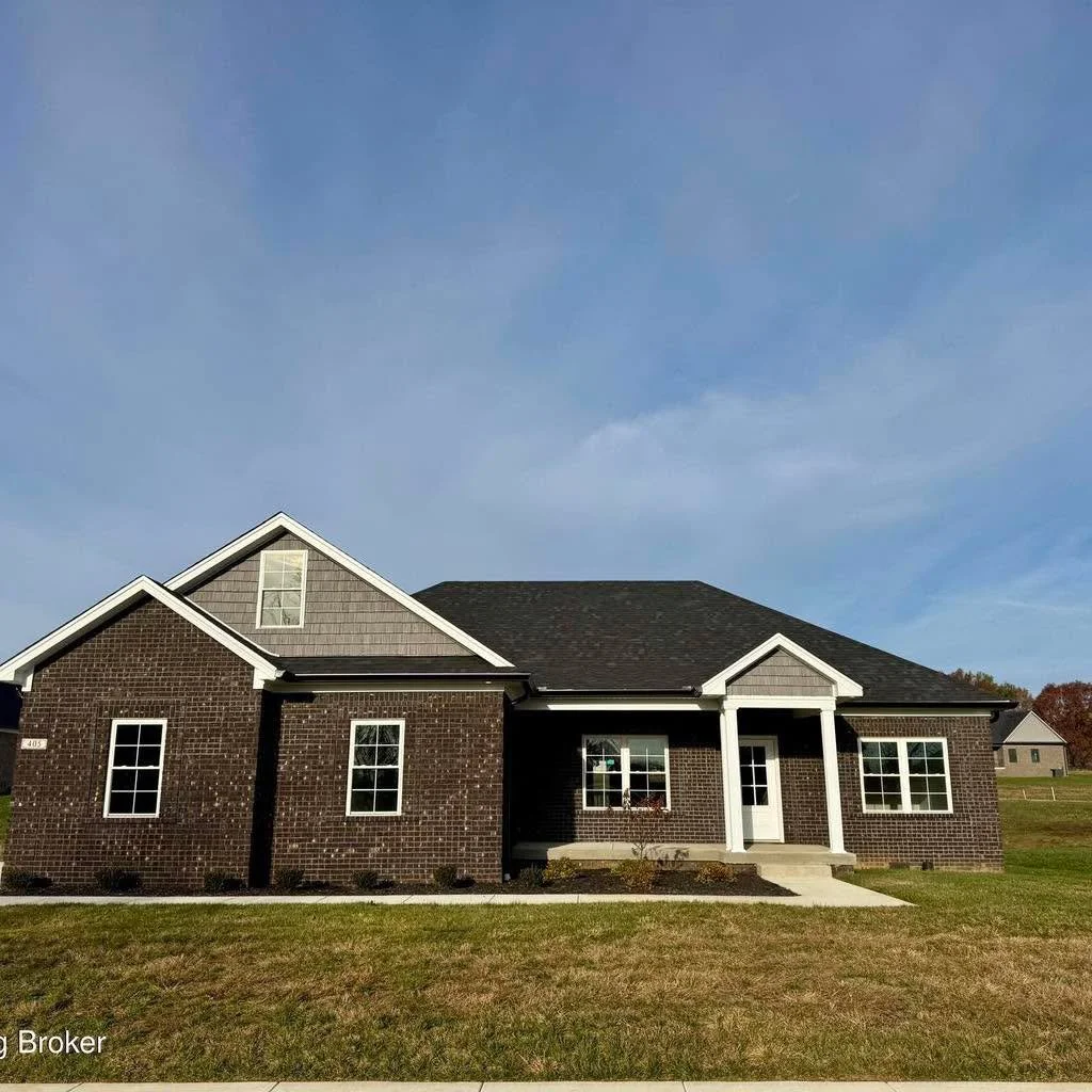 💕Picture yourself &amp; your Valentine enjoying living in this BEAUTIFUL NEW HOME at 405 Palmetto Way in historic Bardstown, Ky offered by Bailey Mashburn &amp; Mike Ballard of Area One Realty💕

This BEAUTIFUL home 🏡 offers:
💕Three Bedrooms 🛌 
?
