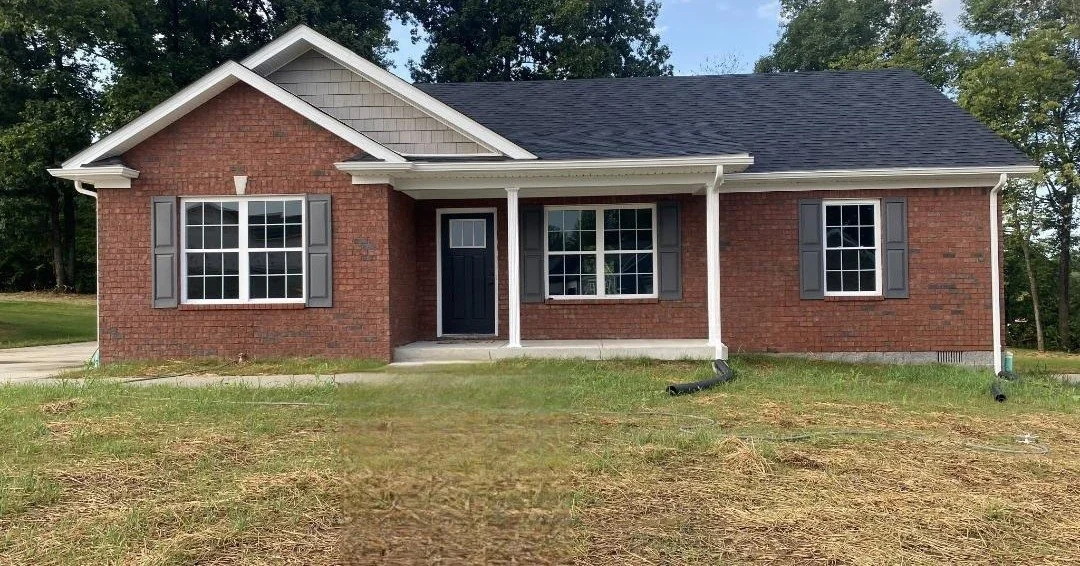 💥🏡NEW CONSTRUCTION HOMES🏡💥

Come take a look 👀 Area One Realty has a great selection of New Homes 🏡 currently available! From starter homes, to quiet country homes to luxury living! Your options are endless when you choose Area One Realty! 

Gi