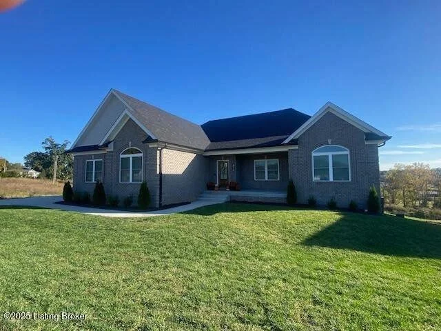 💥🏡NEW PRICE💥NEW PRICE🏡💥
Wow! Check out this beautiful home🏡 
at 416 Palmetto Way located in the Rowan Hills neighborhood of historic Bardstown, Ky offered by Mike &amp; Kathy Ballard💥🏡

This stunning home 🏡 offers:
💥3 Bedrooms 🛌 
🏡2.5 Bat
