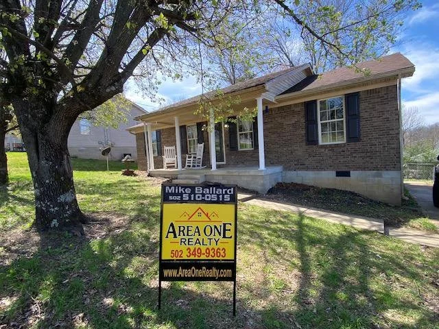 ‼️💥NEW LISTING💥NEW LISTING‼️💥
Check out Area One Realty&rsquo;s Newest Listing at 404 Susannah Avenue located in the Cottage Grove Subdivision in historic Bardstown, Ky!!

Excellent first time homebuyer opportunity awaits you with this comfortable