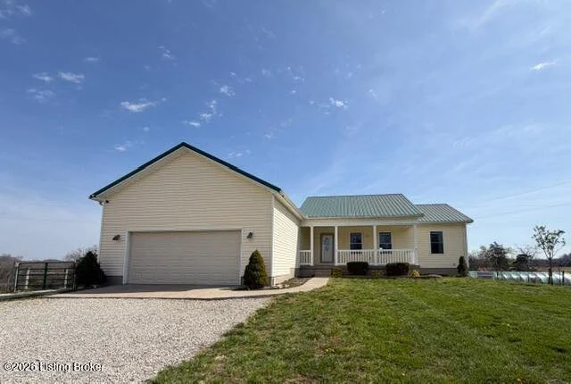 🏡🌷Let&rsquo;s go take a look at Area One Realty&rsquo;s GREAT NEW LISTING at 3536 Jim Clark Rd offered by Mike &amp; Kathy Ballard of Area One Realty 🌷🏡

This wonderful home 🏡 offers:
🏡 5 Bedrooms 🛌 
🌷 3 Baths 🛀 
🏡 Vinyl ranch style  home🏡