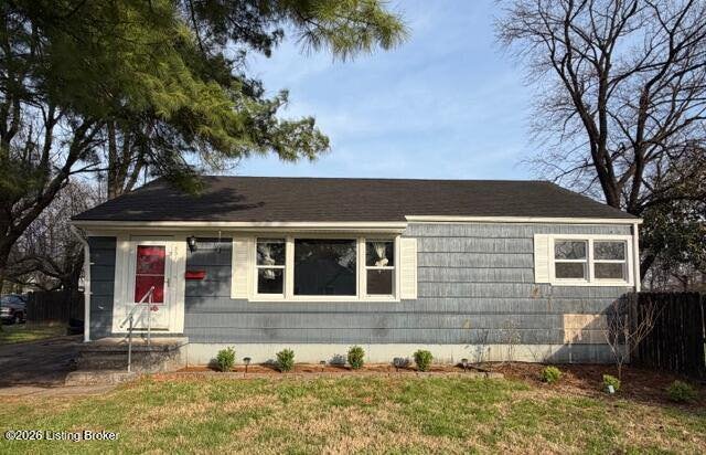 🌷🌺Own Cheaper than Renting! Excellent first time homebuyer opportunity awaits you with this cozy &amp; comfortable ranch style home 🏡 located at 301 S. Center St in historic Bardstown. Ky offered by Mike &amp; Kathy Ballard of Area One Realty🌺🌷
