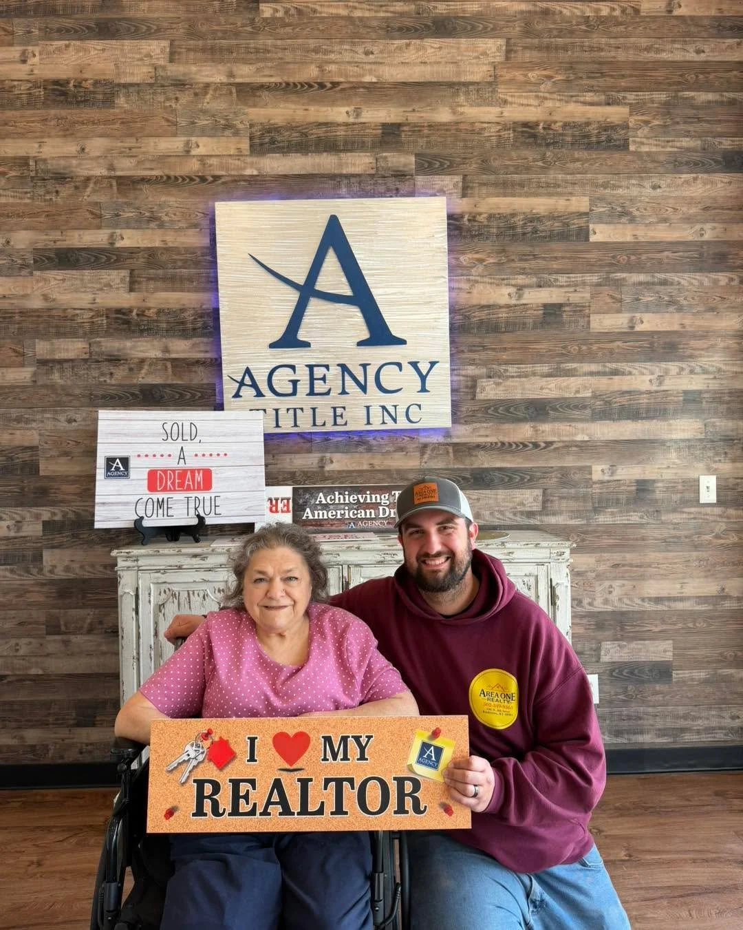 🥳 Area One Realty would like to extend a BIG CONGRATULATIONS 🎈🎉🎊 to Bailey Mashburn &amp; his great Seller on the sale of 6486 Cedar Grove Rd in Shepherdsville, Ky!!

Thank you for choosing Area One Realty to get your home 🏡 SOLD!!

If your look
