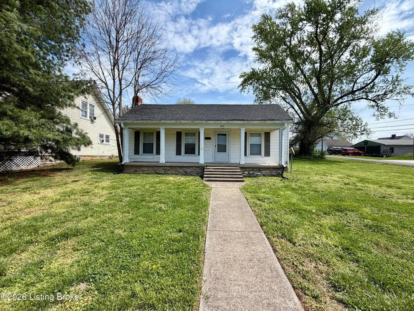 💥‼️NEW LISTING💥NEW LISTING💥‼️ 
Check out this great home 🏡 at 308 Polk Street located in Perryville, Ky  offered by Bailey Mashburn of Area One Realty! 

This charming home 🏡 offers:
🏡Two bedrooms 🛌 
💥One Bath
🏡Vinyl Ranch
💥situated on a sp