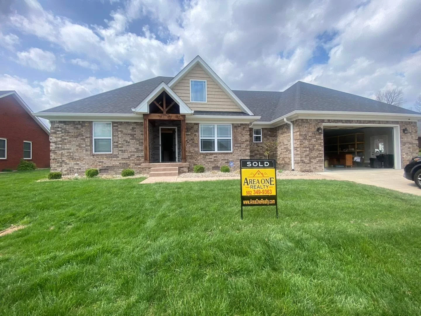 💥‼️SOLD 💥‼️SOLD 💥‼️SOLD‼️💥

Another beautiful Bardstown home 🏡 at 215 Ruth Lane SOLD by Mike &amp; Kathy Ballard of Area One Realty!  Congratulations 🎉🎈🎊 to our wonderful seller on the successful closing.  We wish you all the best! Thank you 