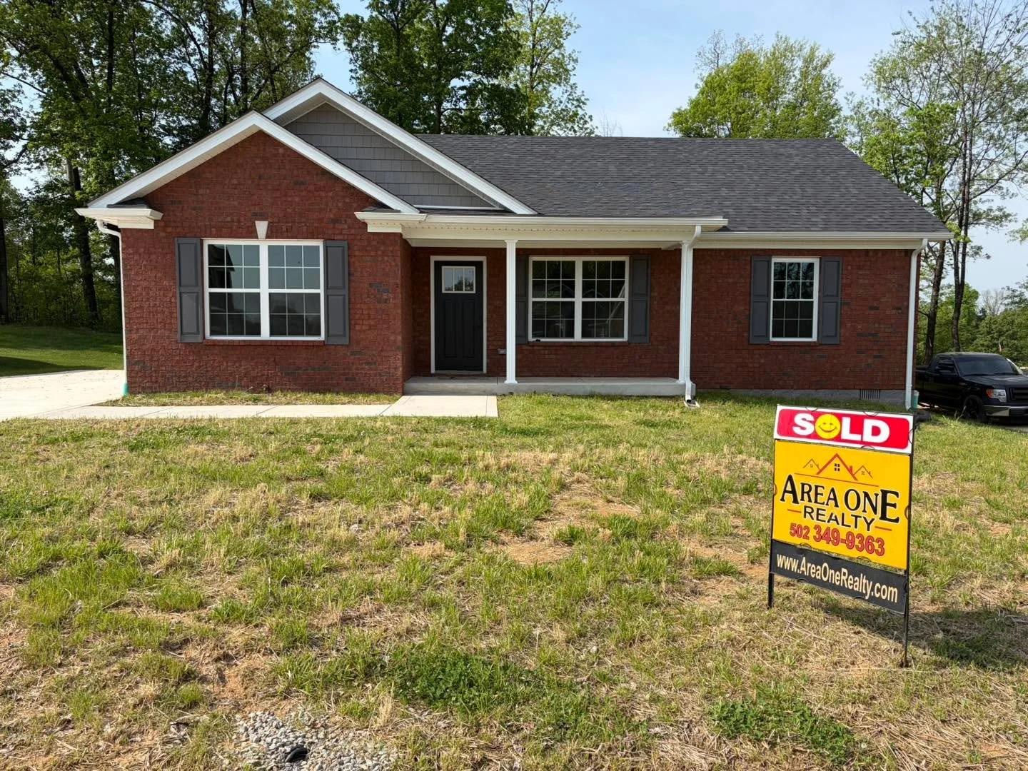 🥳 Another beautiful new construction home 🏡 SOLD by Mike &amp; Kathy Ballard of Area One Realty at 411 Park Hill Ct in historic Bardstown, Ky!! 🥳 

We would like to say a BIG Congratulations 🎊🎈🎉 to our GREAT Seller. We as always enjoy working w