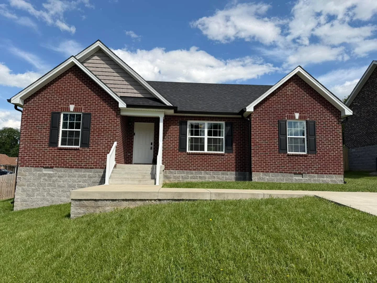 🏡🌺Let&rsquo;s go take a look at  Area One Realty&rsquo;s NEWEST LISTING at 409 Susannah Ave located in Historic Bardstown, Ky offered by Mike &amp; Kathy Ballard of Area One Realty🌺🏡

This GREAT home 🏡 offers:
🏡 3 Bedrooms 🛌 
🌺 2 Bath🛀 
🏡 b