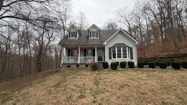 🌷🏡Looking for acreage near town? When only country living will do, This is the property for you! Lets go take a look at 3456 Bennett&rsquo;s Lane in historic Bardstown, Ky offered by Mike &amp; Kathy Ballard of Area One Realty🌷🏡

This wonderful h