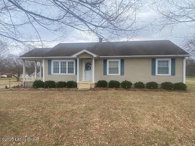 💥🏡Lets go take a look 👀 at this GREAT  home 🏡 in New Haven, Ky located at 5525 New Haven Rd offered by Mike &amp; Kathy Ballard of Area One Realty🏡💥

This GREAT home 🏡 offers:
🏡4 bedrooms 🛌 
💥1.5 Bath 🛁 
🏡1416 sq ft 
💥detached 26x22 gara