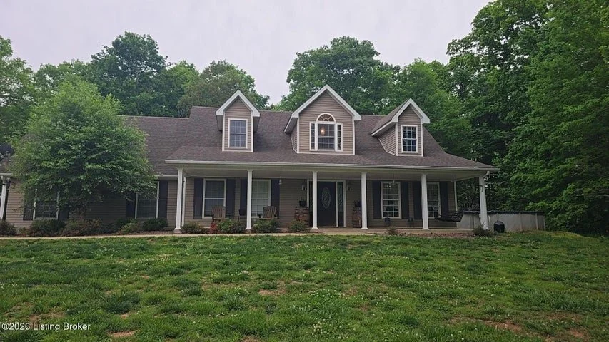 🏡🌷Don&rsquo;t miss your chance to own this wonderful home home 🏡! Let&rsquo;s go take a look at 1645 Clarktown Rd located in New Haven, Ky offered by Mike &amp; Kathy Ballard of Area One Realty 🌷🏡

This wonderful home 🏡 offers:
🏡 4 Bedrooms 🛌