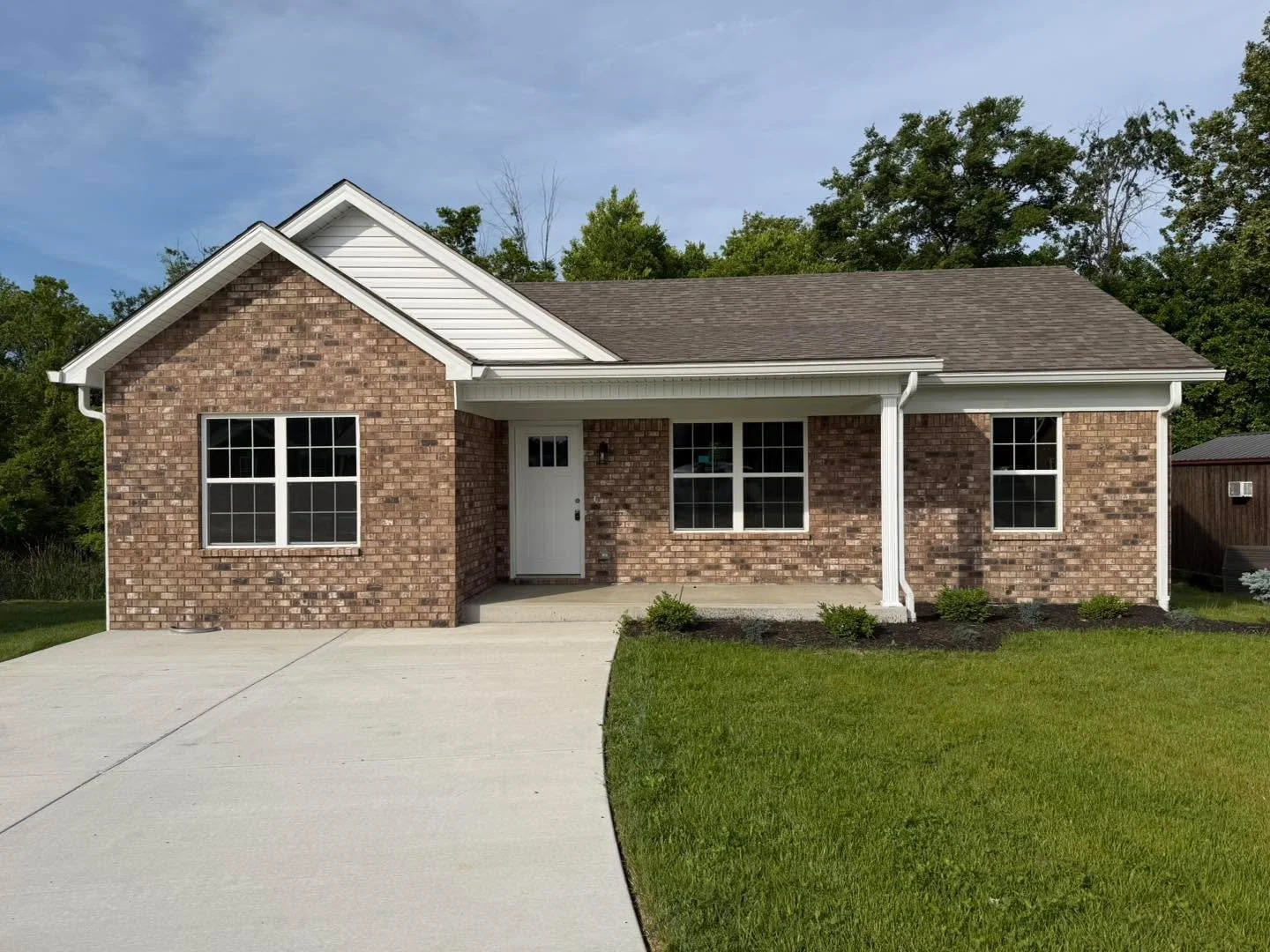 🌸🏡 Don&rsquo;t miss your opportunity to own  this wonderful newly constructed &amp; quality built home 🏠 at 119 Quiet Springs Drive located in the Big Springs neighborhood in Bardstown, Ky  offered by Mike &amp; Kathy Ballard🏡🌸

This wonderful N