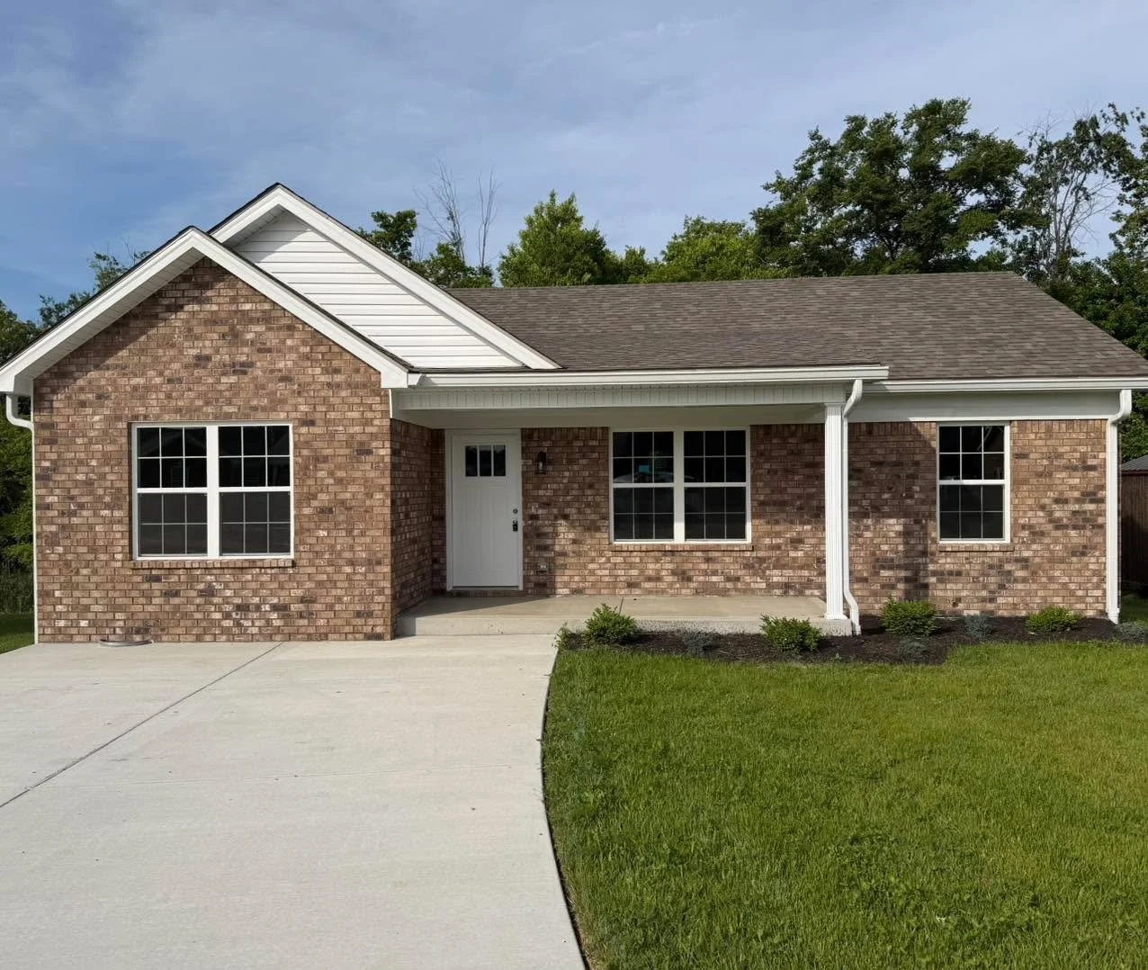 🏠A fresh start could be closer than you think👀 Area One Realty has a selection of newly built homes ready for their first owners, featuring thoughtful layouts, modern finishes, and all the benefits of brand new construction. 🔨Whether you are activ