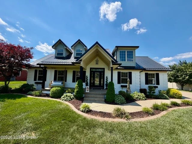 🏡🏠House hunting is a lot like finding the perfect snack.🥨 You might browse a few options before you find the one that really hits the spot.🍿 Lucky for you, we've got several delicious homes on the menu this week.😋 Take a look and see which one s