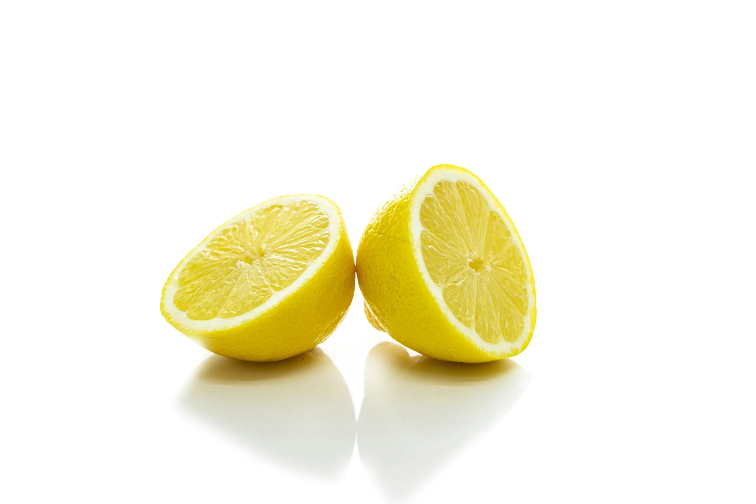 fly repellant diy outdoor- lemon slices on a white background