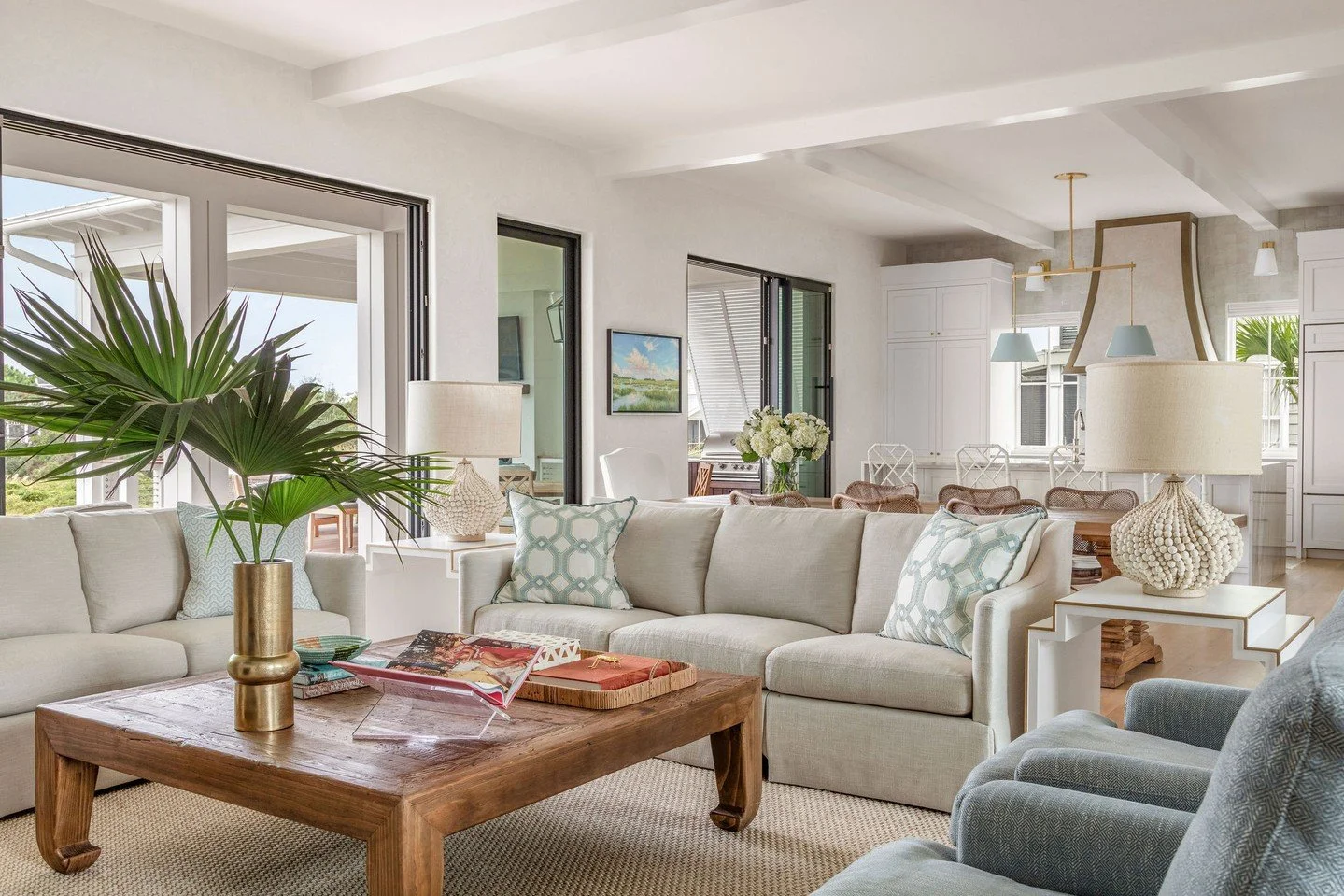 A floor plan in @sullivansislandofficial that flows as effortlessly as life on the island. 

Architecture: @herlongarchitects
Photographer: @julialynnphotography

#InteriorDesigner #CoastalLiving #SullivansIsland #DesignInspiration #CarolineBrackettD